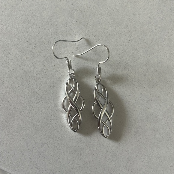 Silver Earring bundle. NEW! - Picture 3 of 4